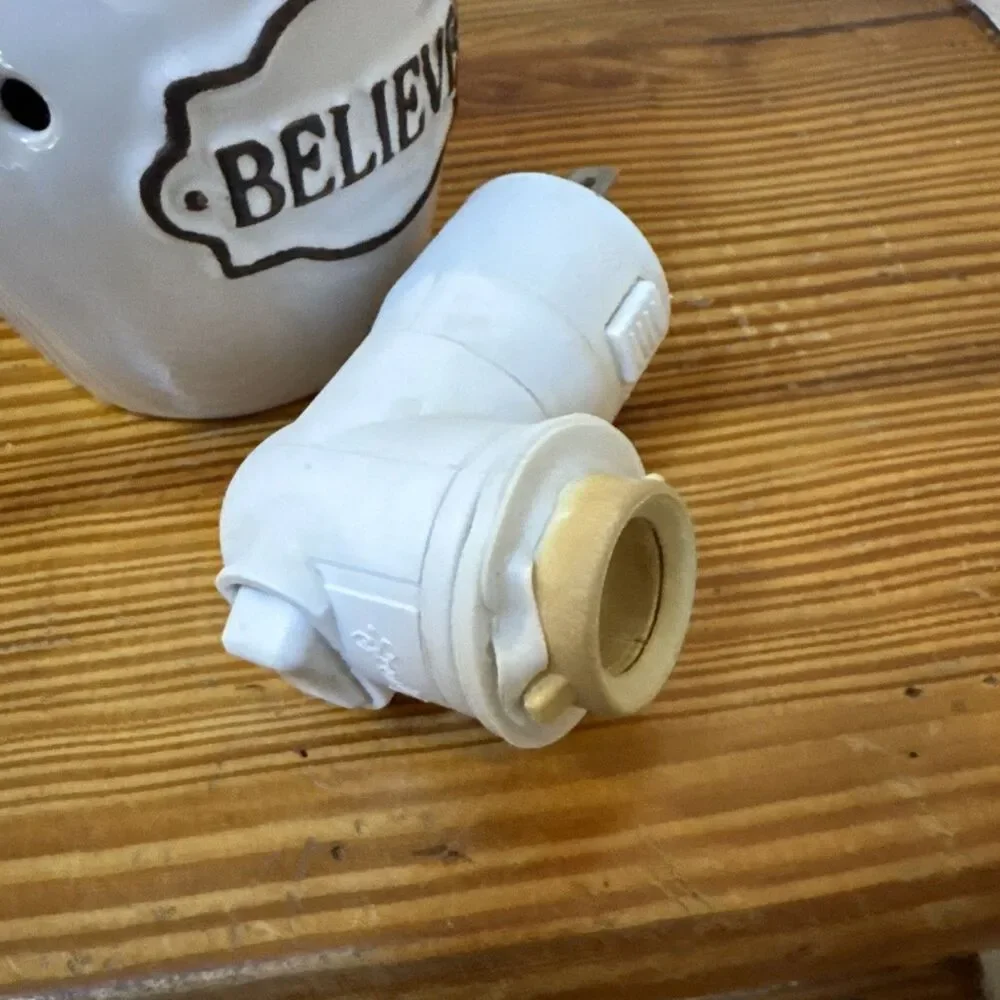 SCENTSY BELIEVE PLUG IN WARMER